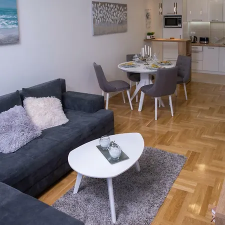 Perla Lux Apartment