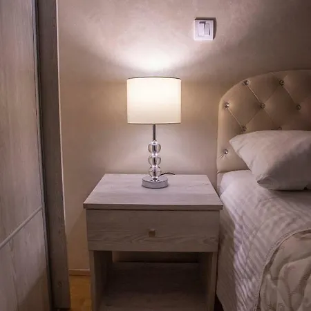 公寓 Perla Lux 阿然德洛维克