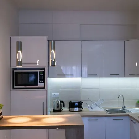 Perla Lux 阿然德洛维克