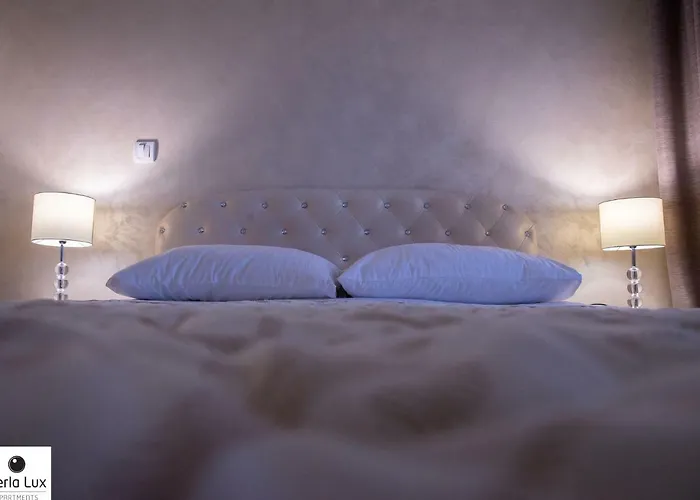 Perla Lux أراندجيلوفاك