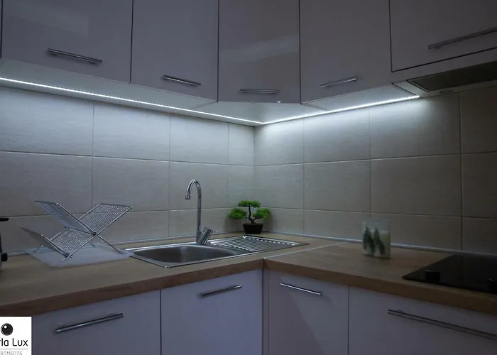 Perla Lux أراندجيلوفاك